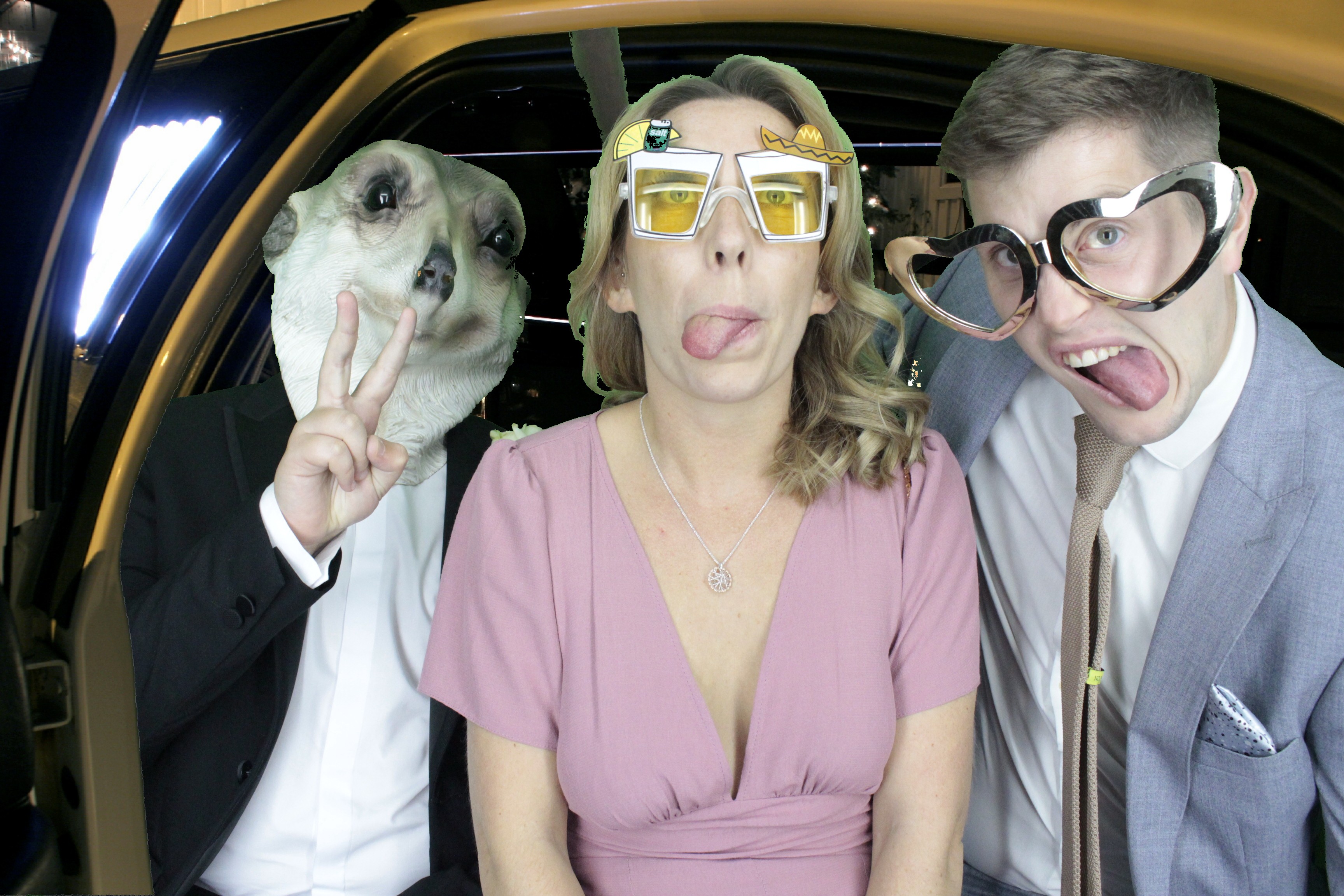 Mr & Mrs Hillier | View more photos from the event at gallery.myphotoboothexperience.co.uk/u/MyPhotoBoothExperienceLtd/Mr-Mrs-Hillier